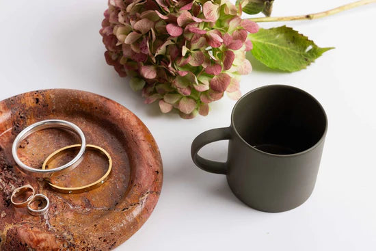 Bay Round Tray - Burnt Travertine
