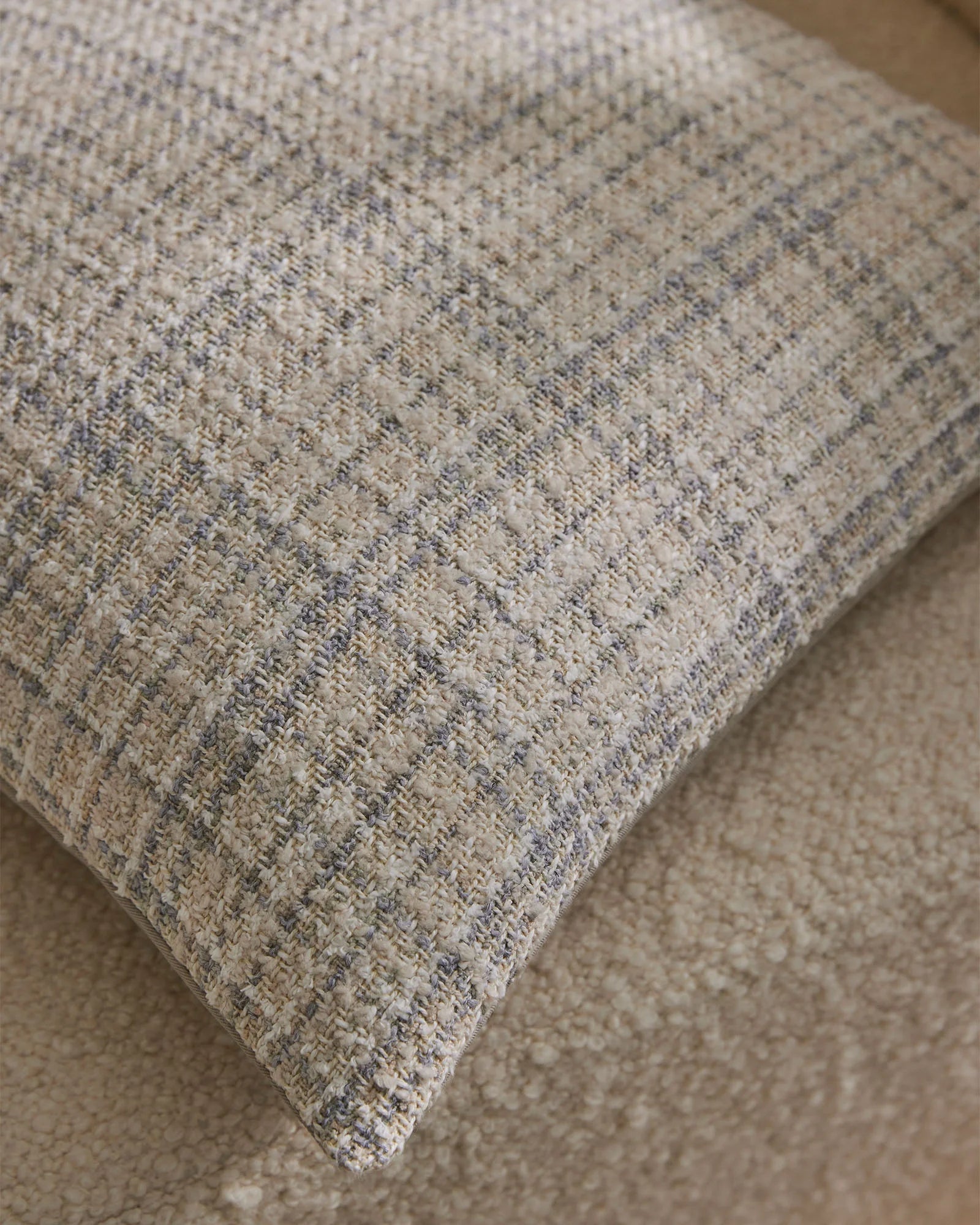 Tripoli pearl Cushion 50x50 with feather inner