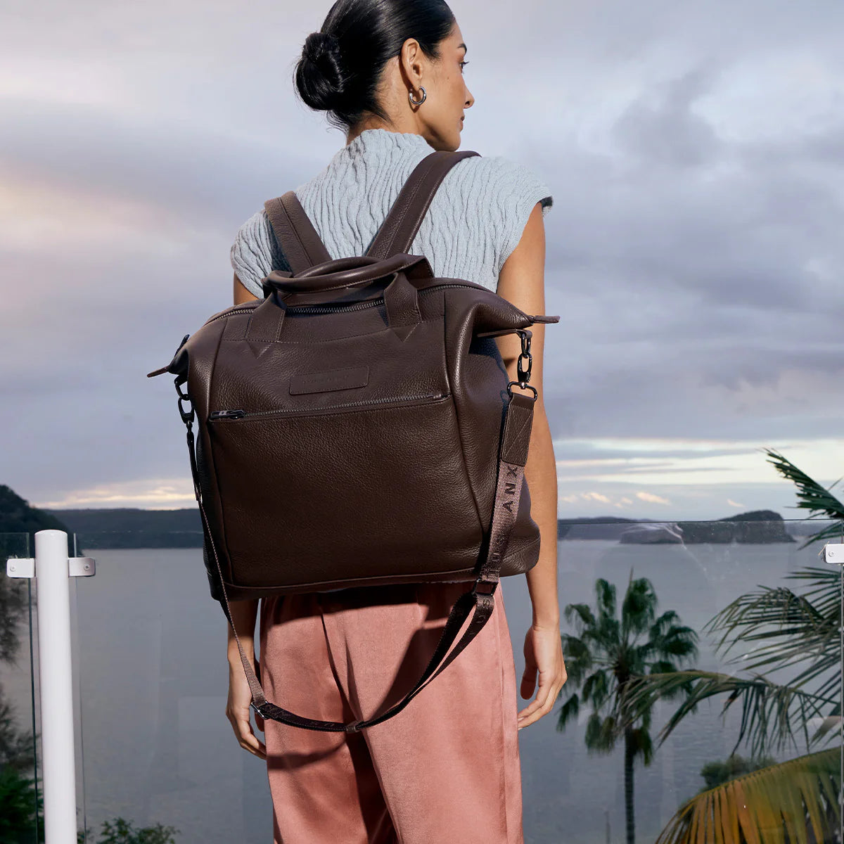 COMES IN WAVES BAG - Cocoa