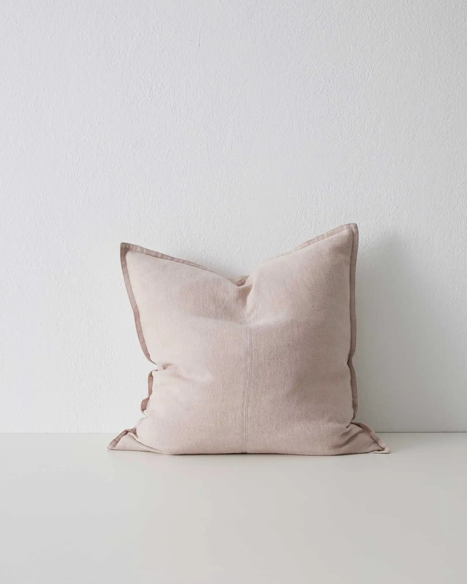 Como blush Cushion 50x50 with feather inner