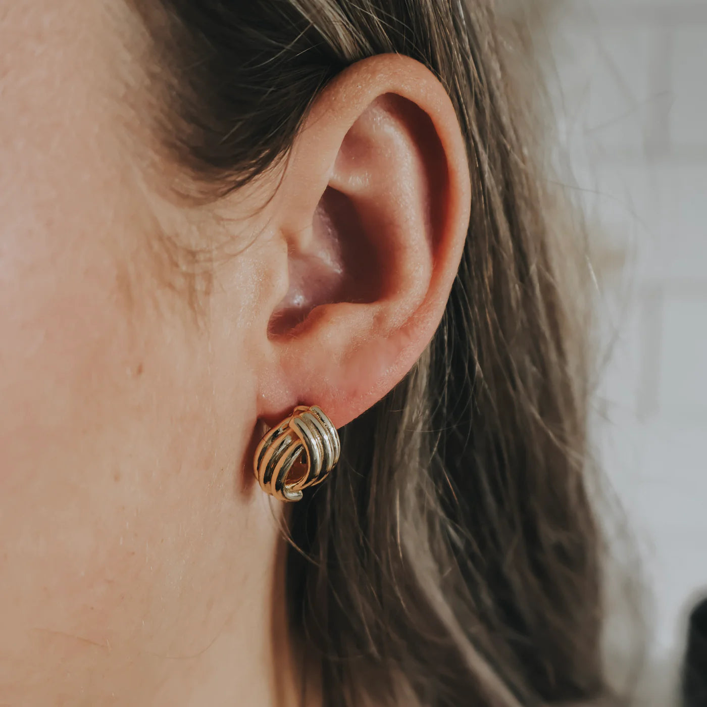CLASSIC KNOT STUD
