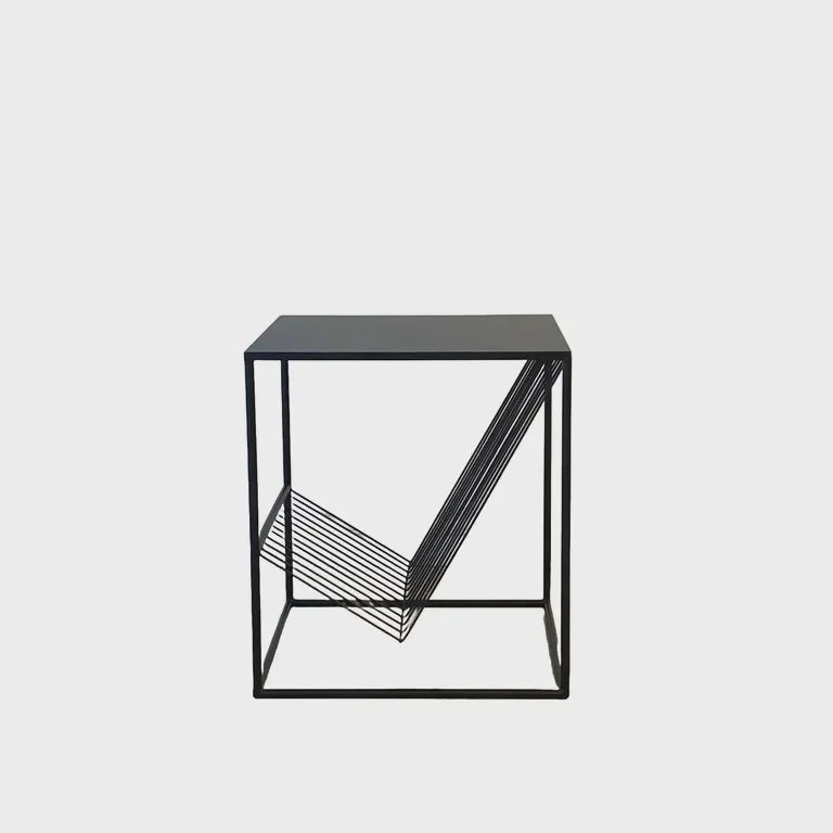 MONTE CARLO SIDE TABLE