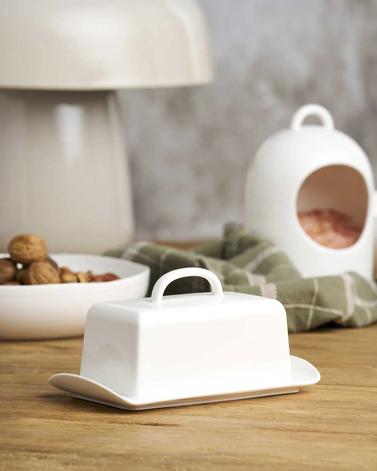 Butter Dish with Lid / At Home