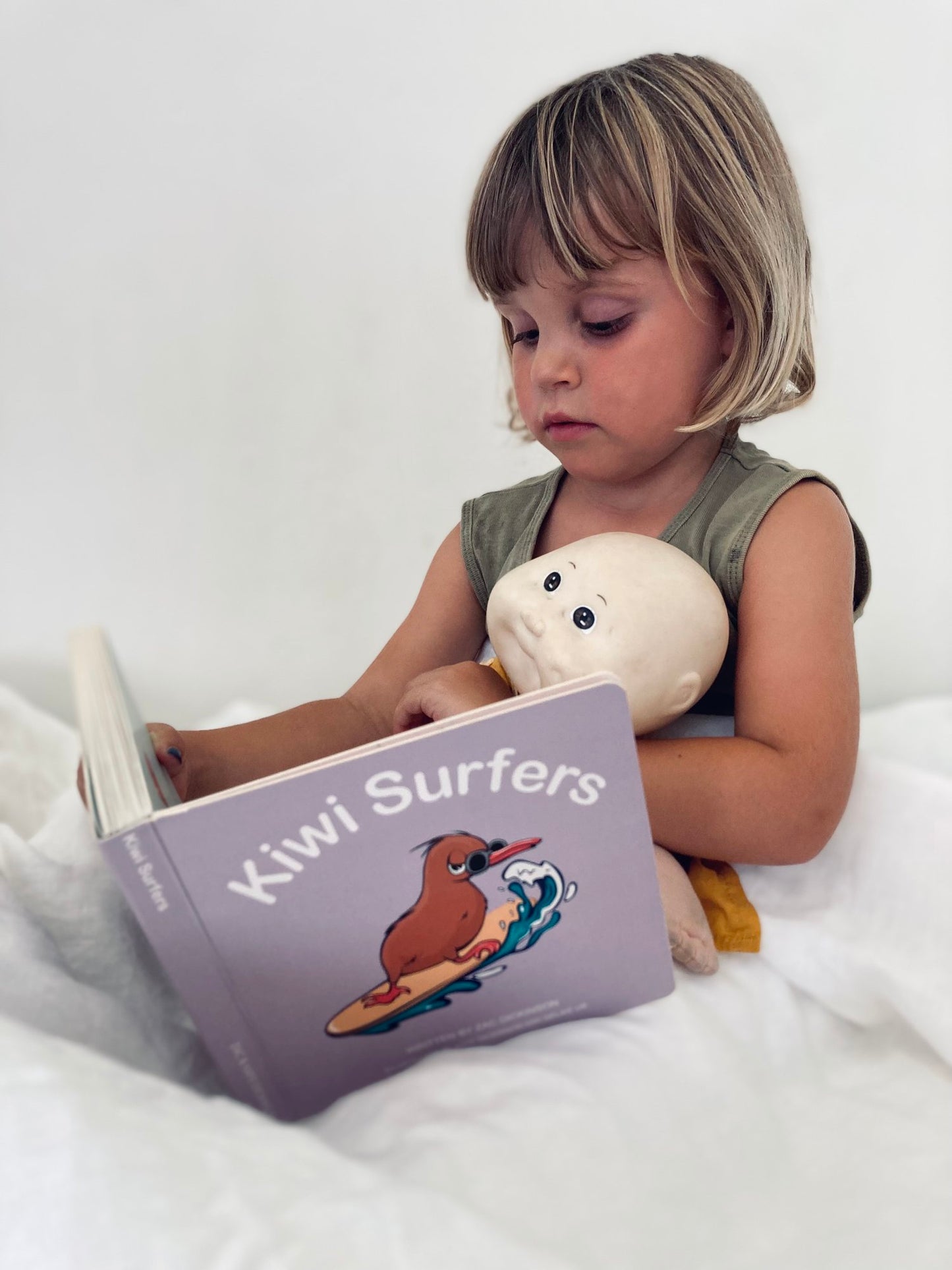 Kiwi Surfers