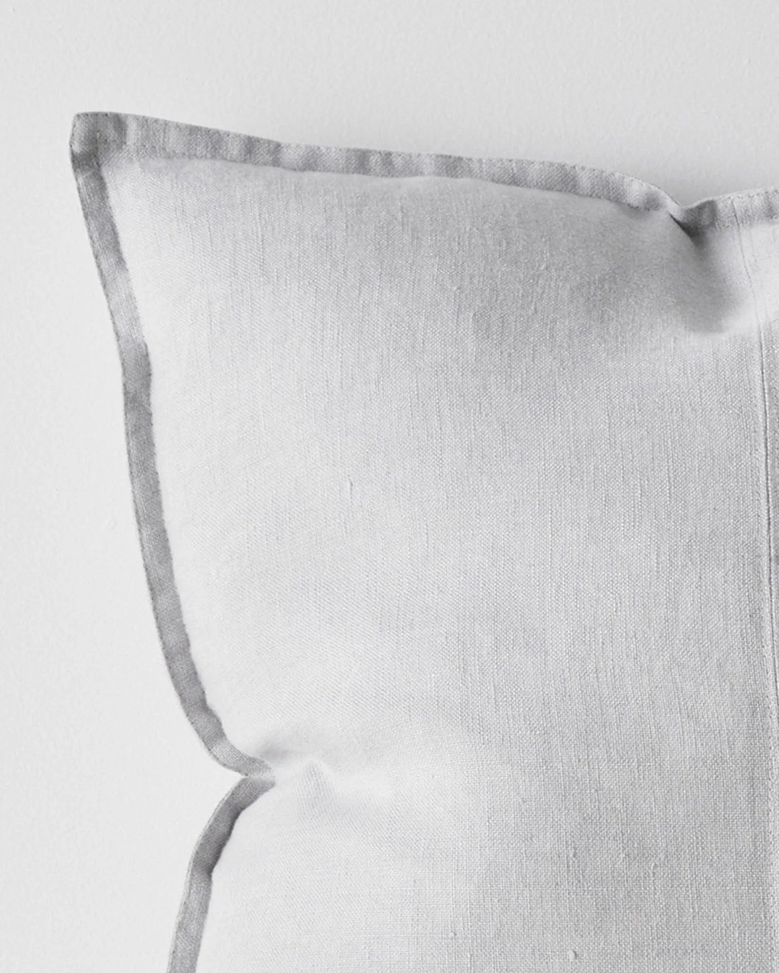 Como cushion silver - 60X60 with Feather inner