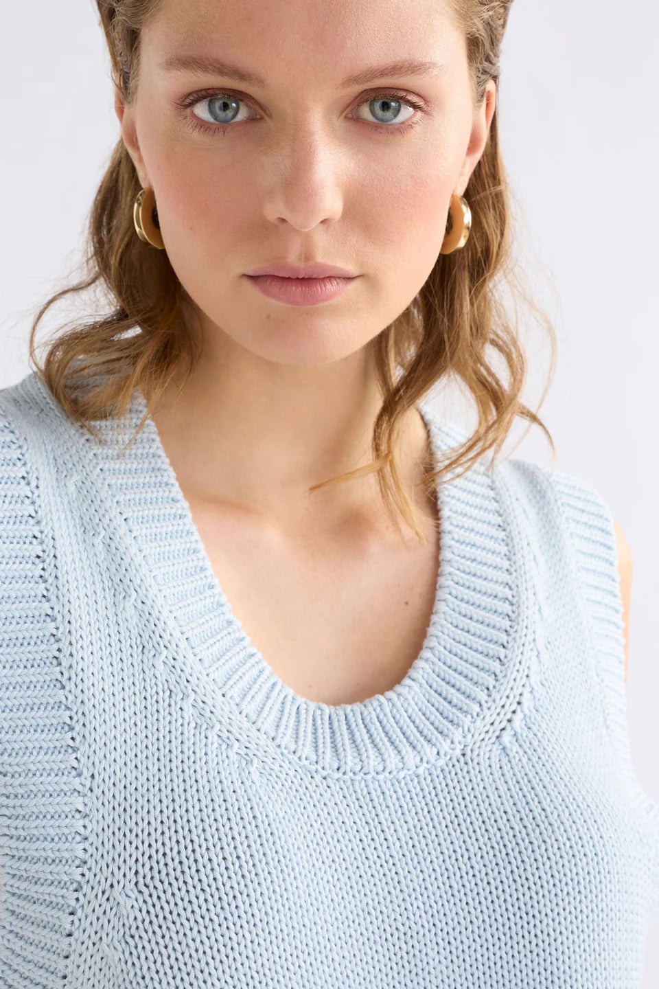 Mikkel Vest - PEARL BLUE