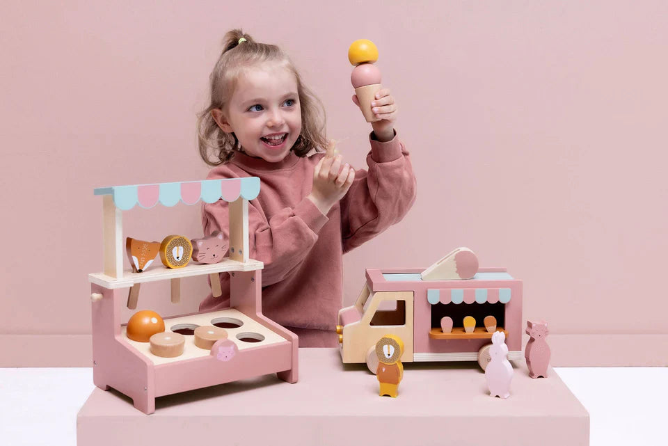 Trixie Wooden ice cream truck