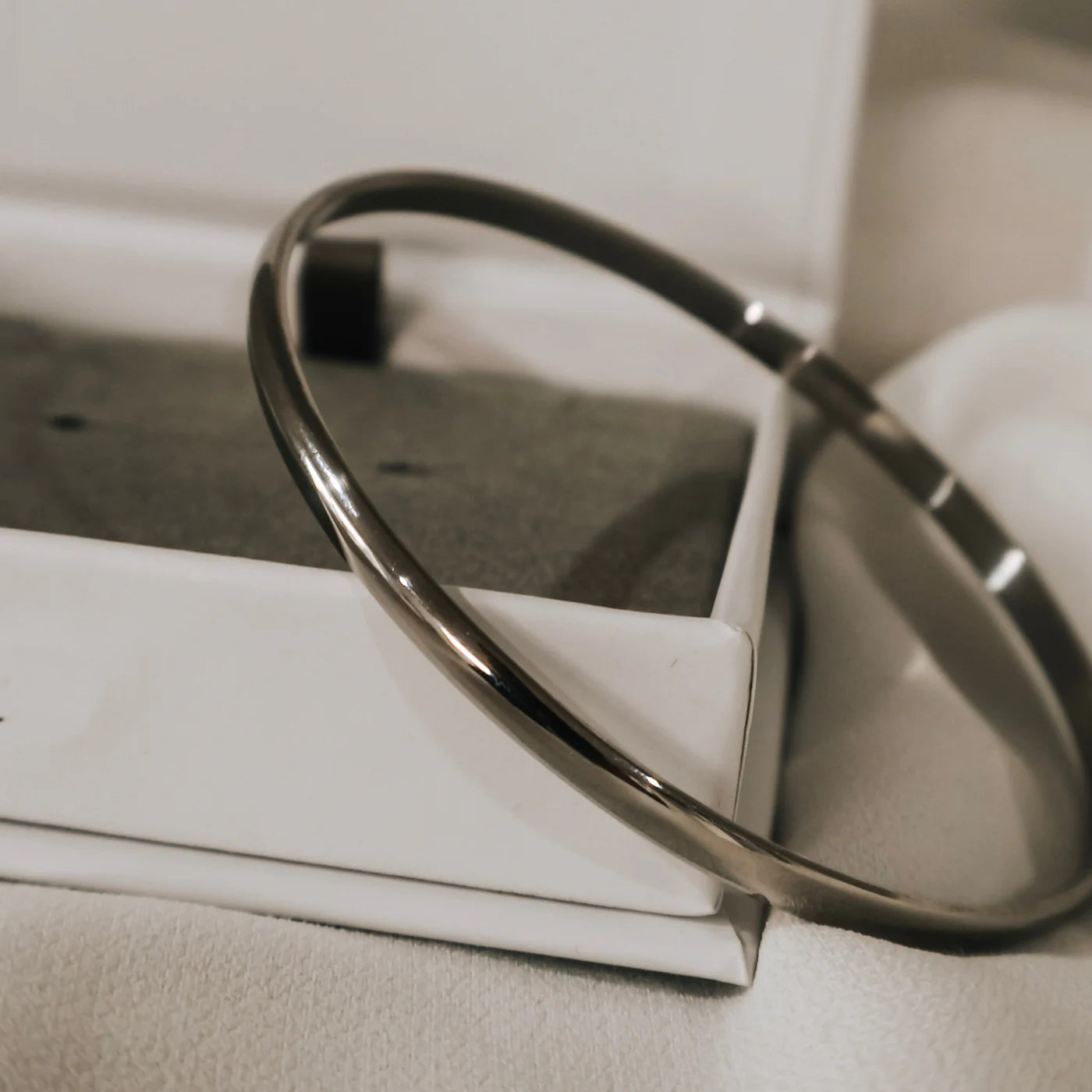 BANGLE - Silver