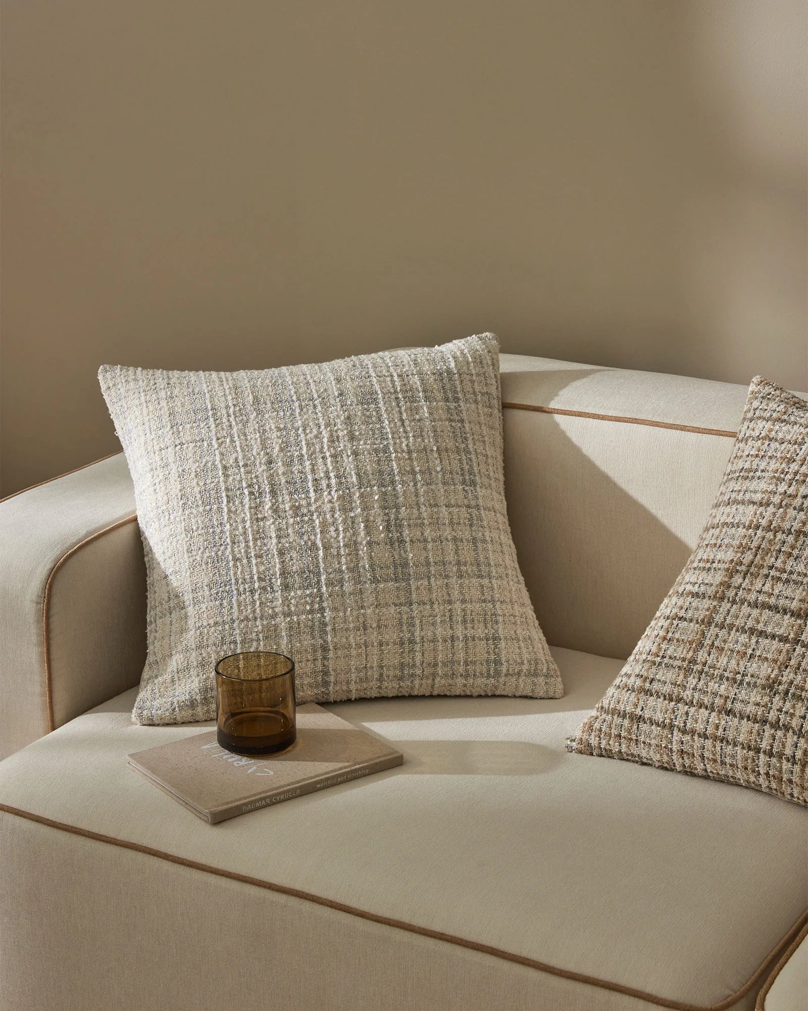 Tripoli pearl Cushion 50x50 with feather inner