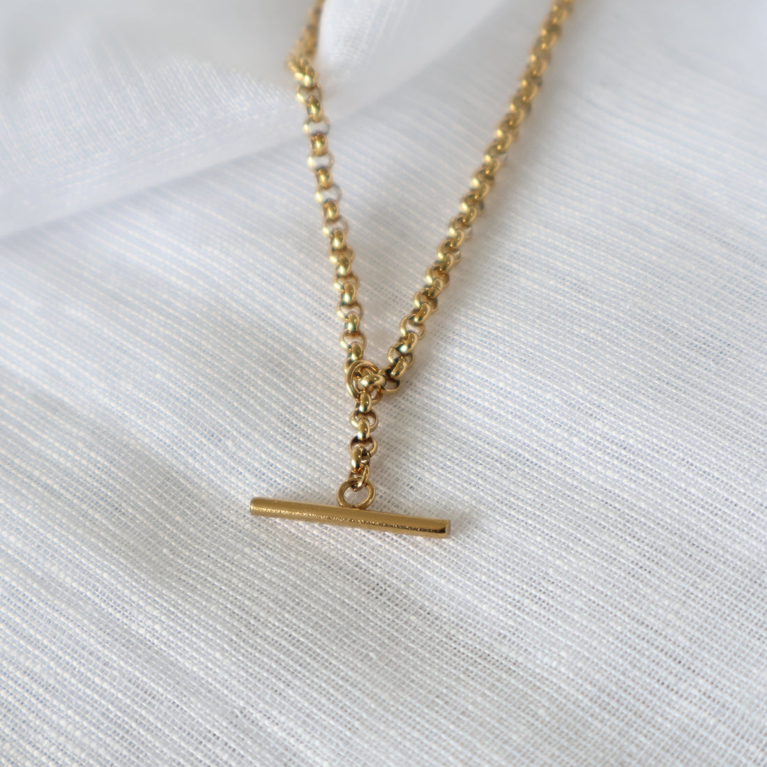 LARGE T BAR NECKLACE