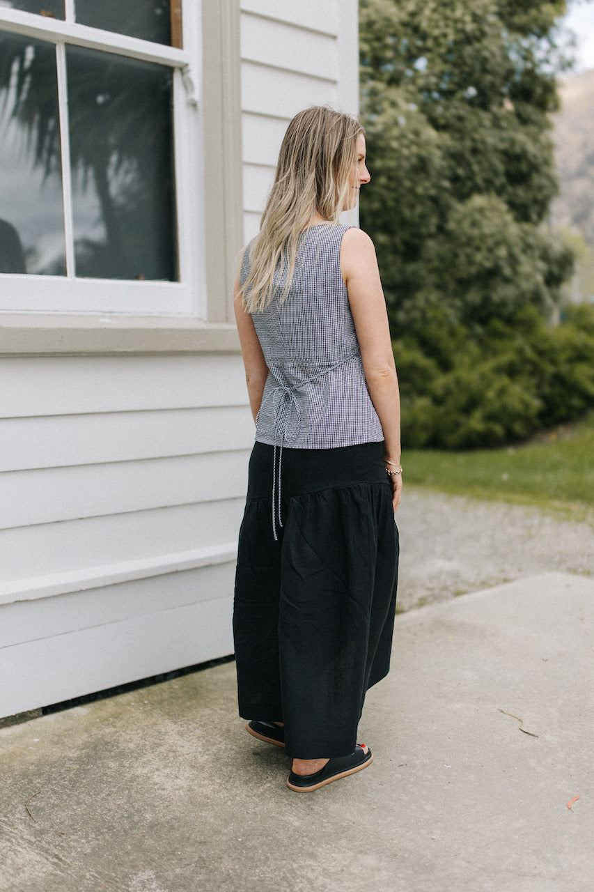 Scarlett skirt - black linen