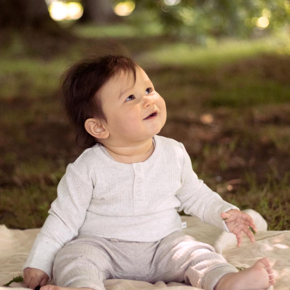 Woolbabe Merino/Organic Cotton Long Sleeve Henley Top - Natural Marl