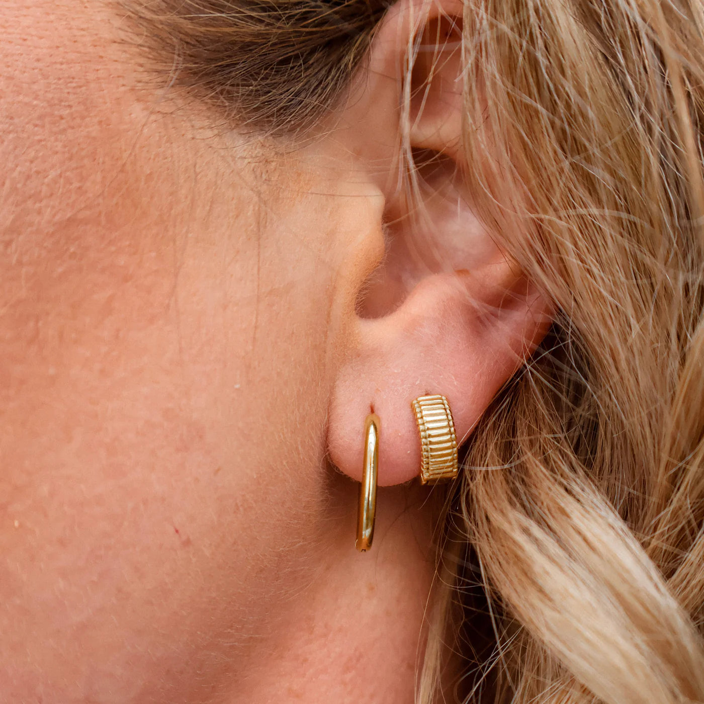 PILLAR HOOPS