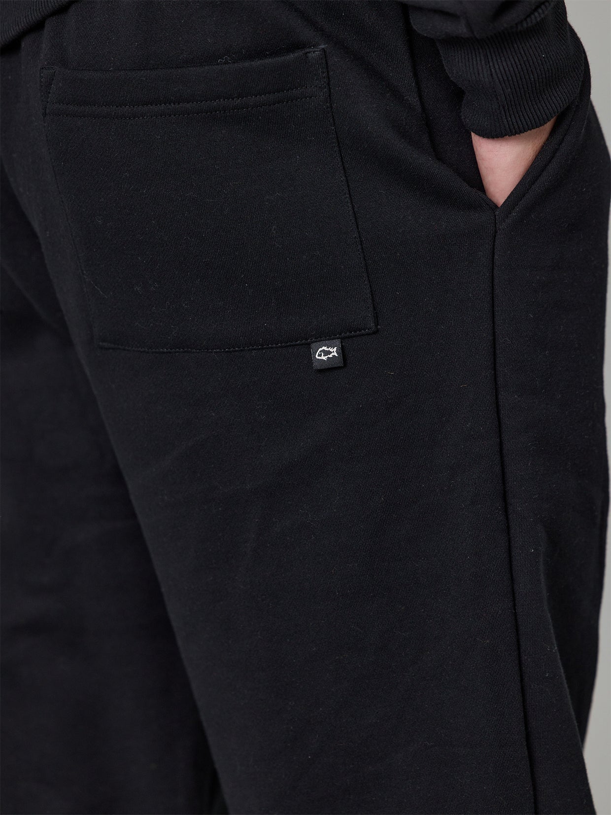 J.A.FISHERMAN STEWART TRACKPANTS - BLACK