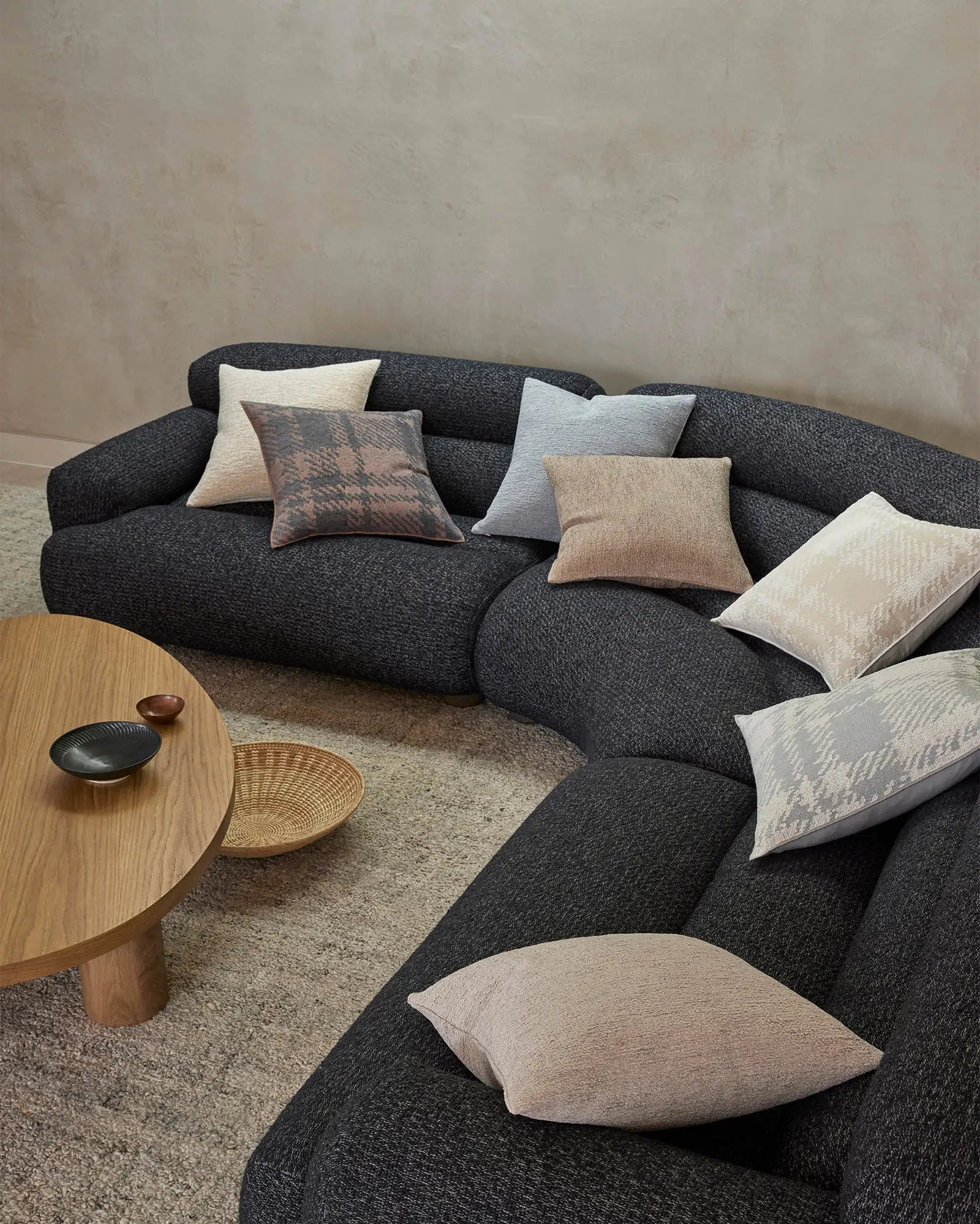 Laurent cushion chai - 50X50 with feather inner