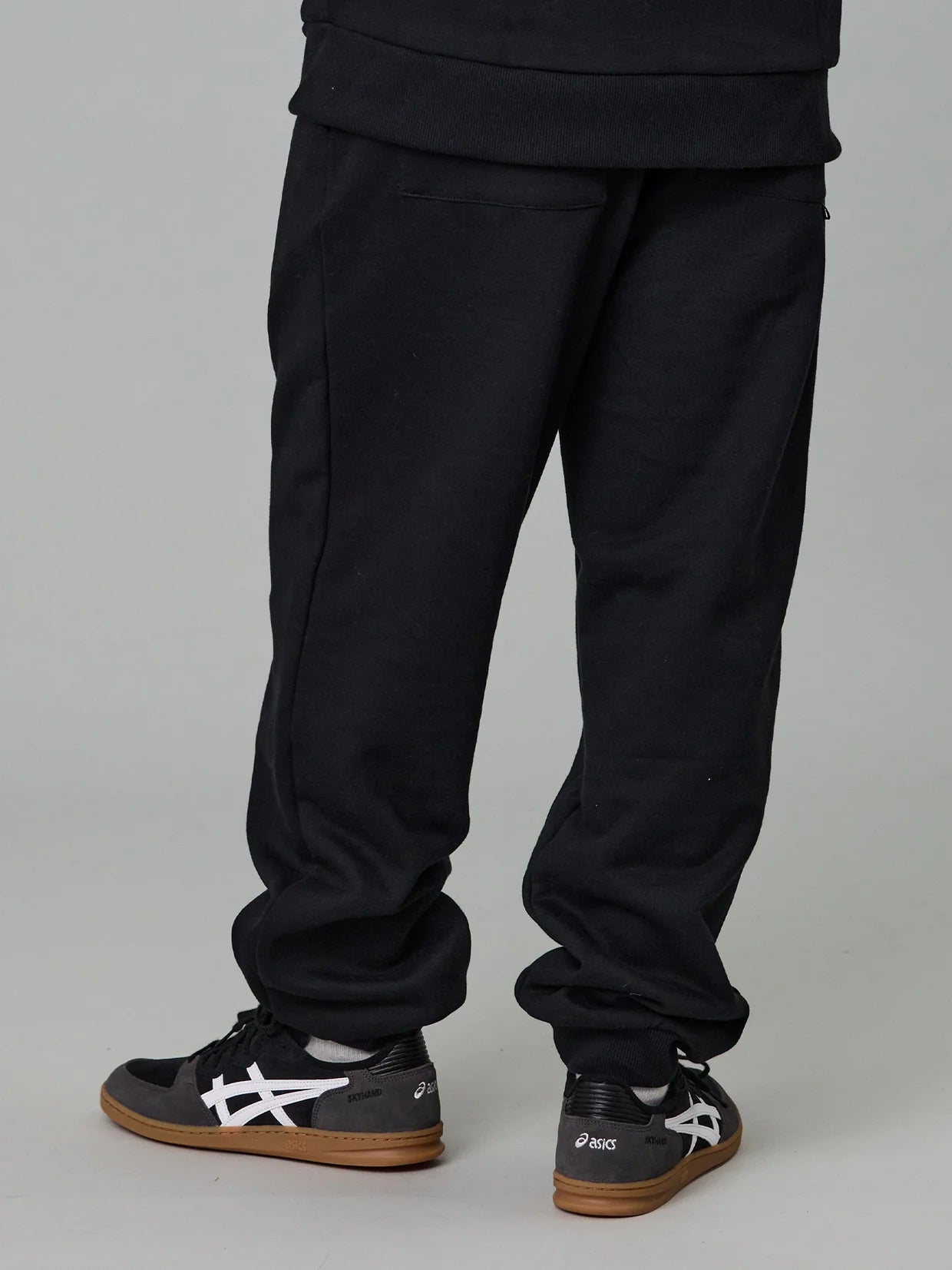 J.A.FISHERMAN STEWART TRACKPANTS - BLACK