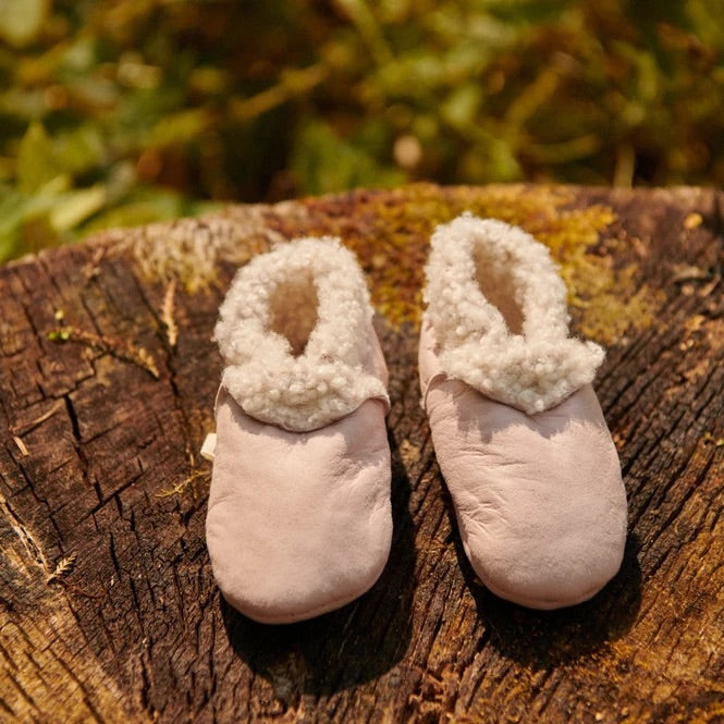 Lambskin booties Rose bud
