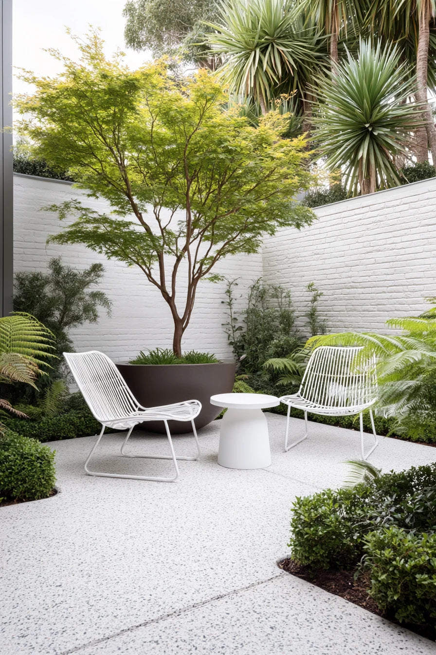 Maddison side table - White