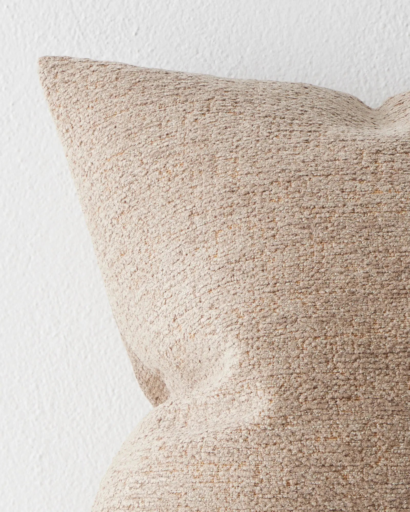 Laurent cushion chai - 50X50 with feather inner