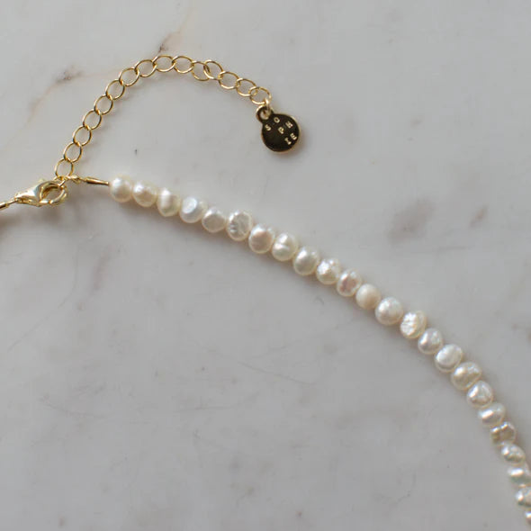 PRETTY IN PEARLS NECKLACE