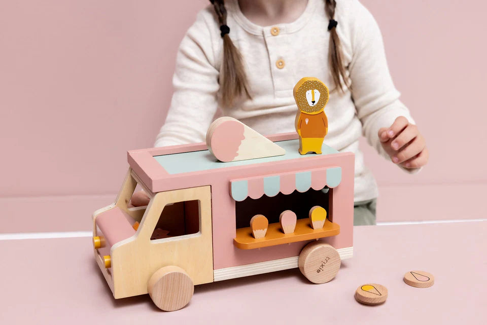 Trixie Wooden ice cream truck