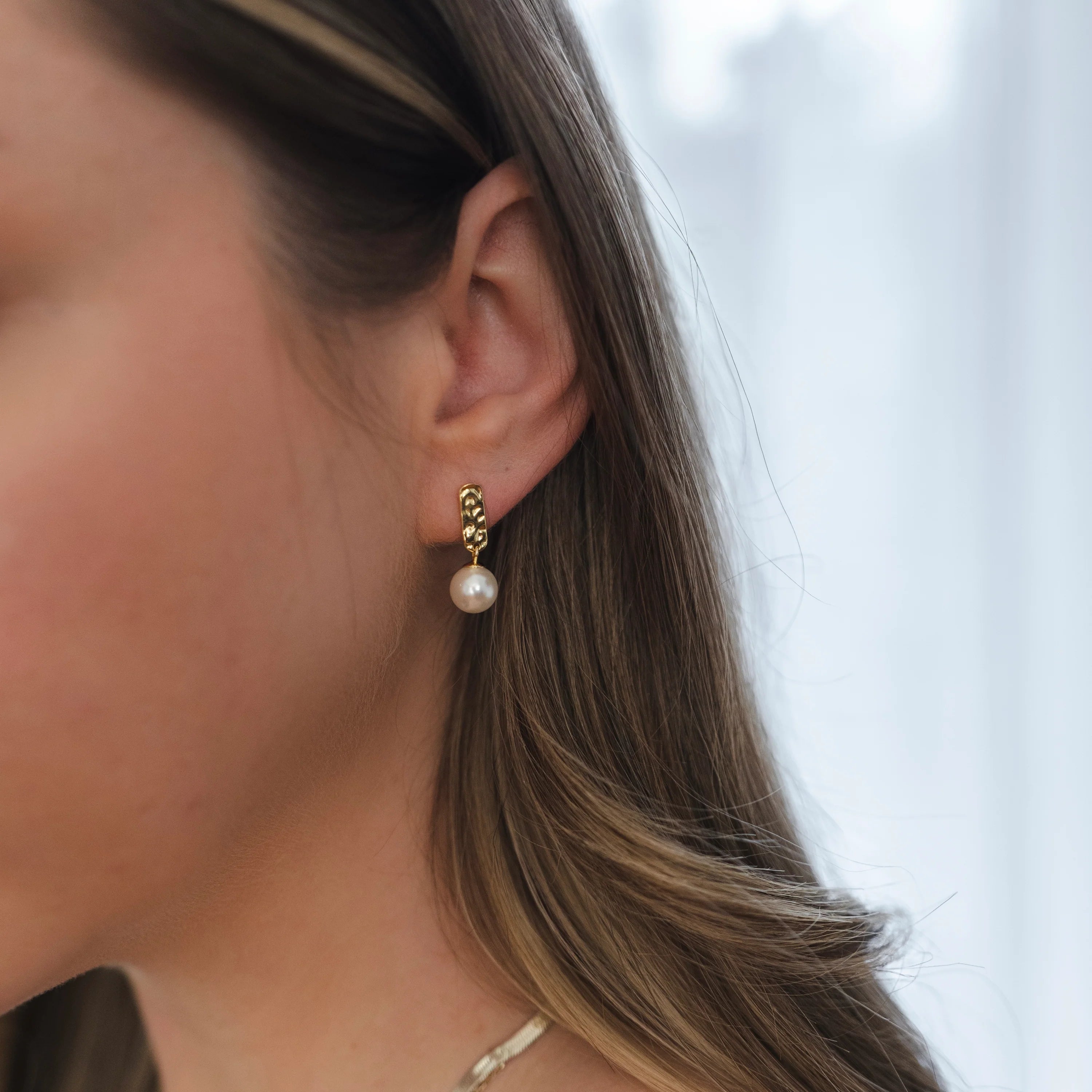 Luna Pearl Earrings - Gold