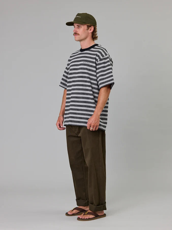 SCRIPT HEAVY SHORE TEE - GREY MARLE STRIPE