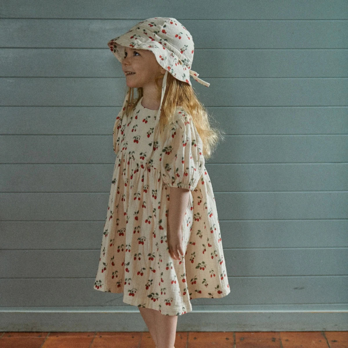 Muslin sunhat -Strawberry blush