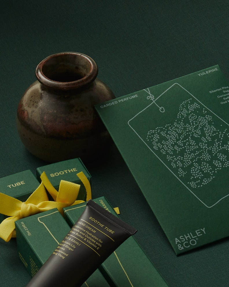 CARDED PERFUME - Yulepine