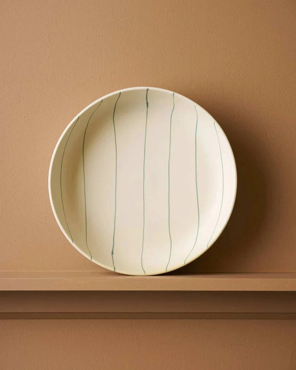 COASTAL JUNCTION SALAD BOWL CREAM WITH GREEN STRIPE