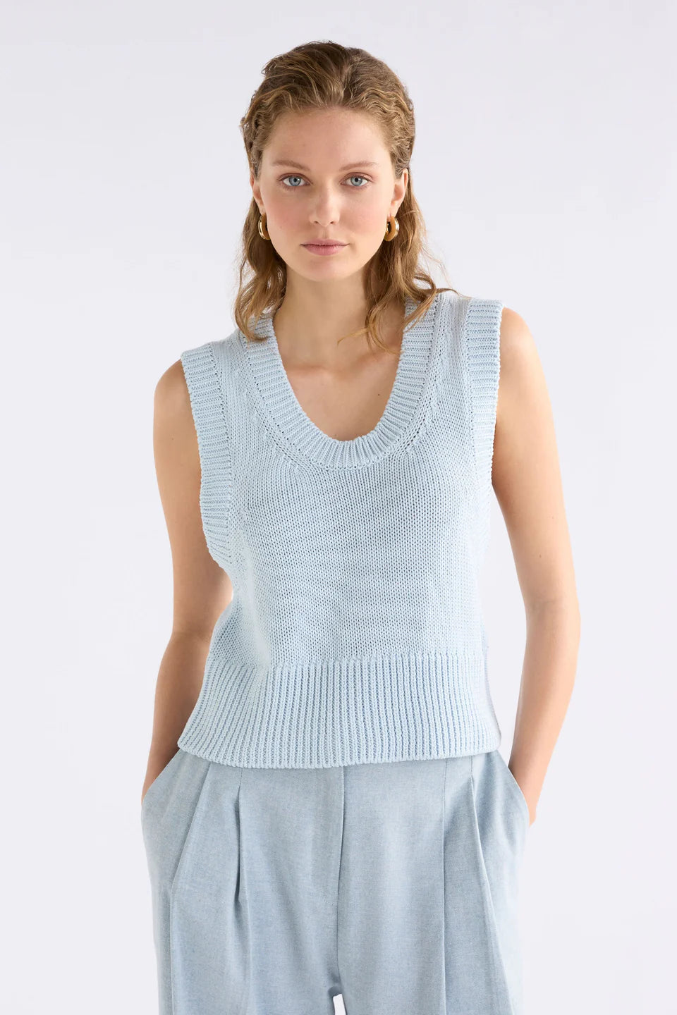 Mikkel Vest - PEARL BLUE