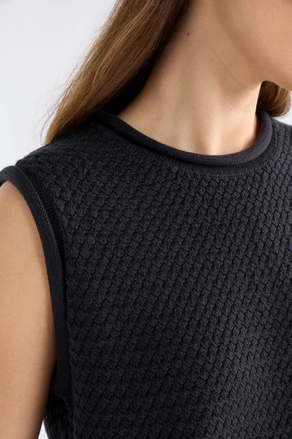 Naya Knit Vest Black