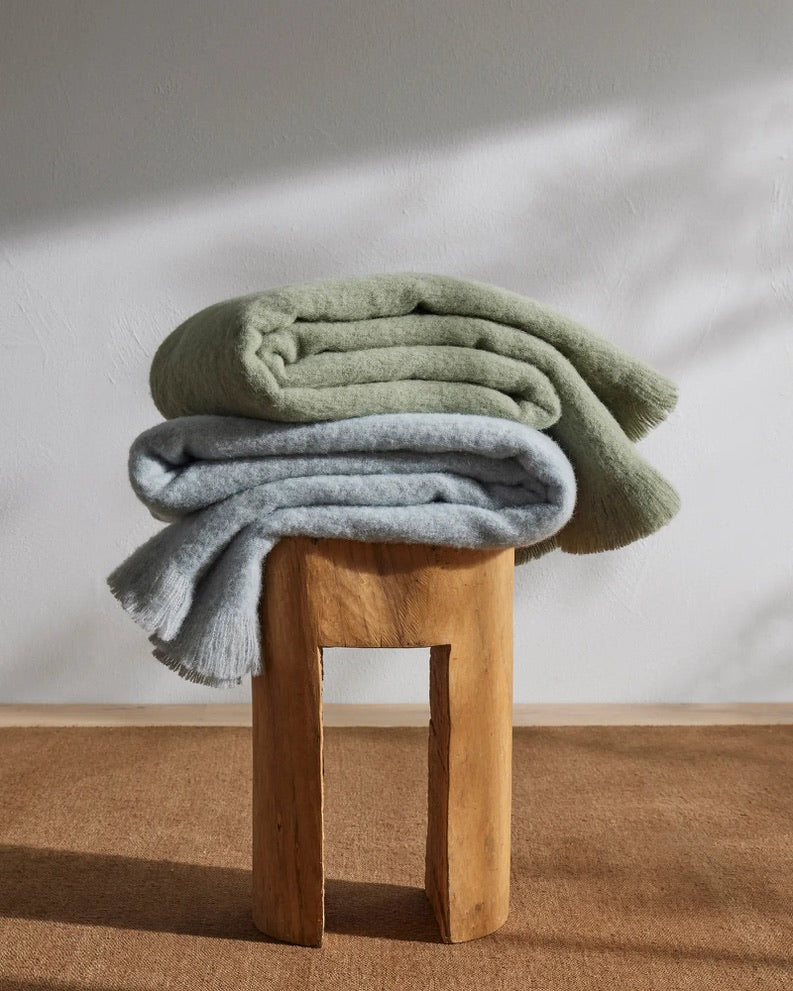 Hyde throw - Oregano