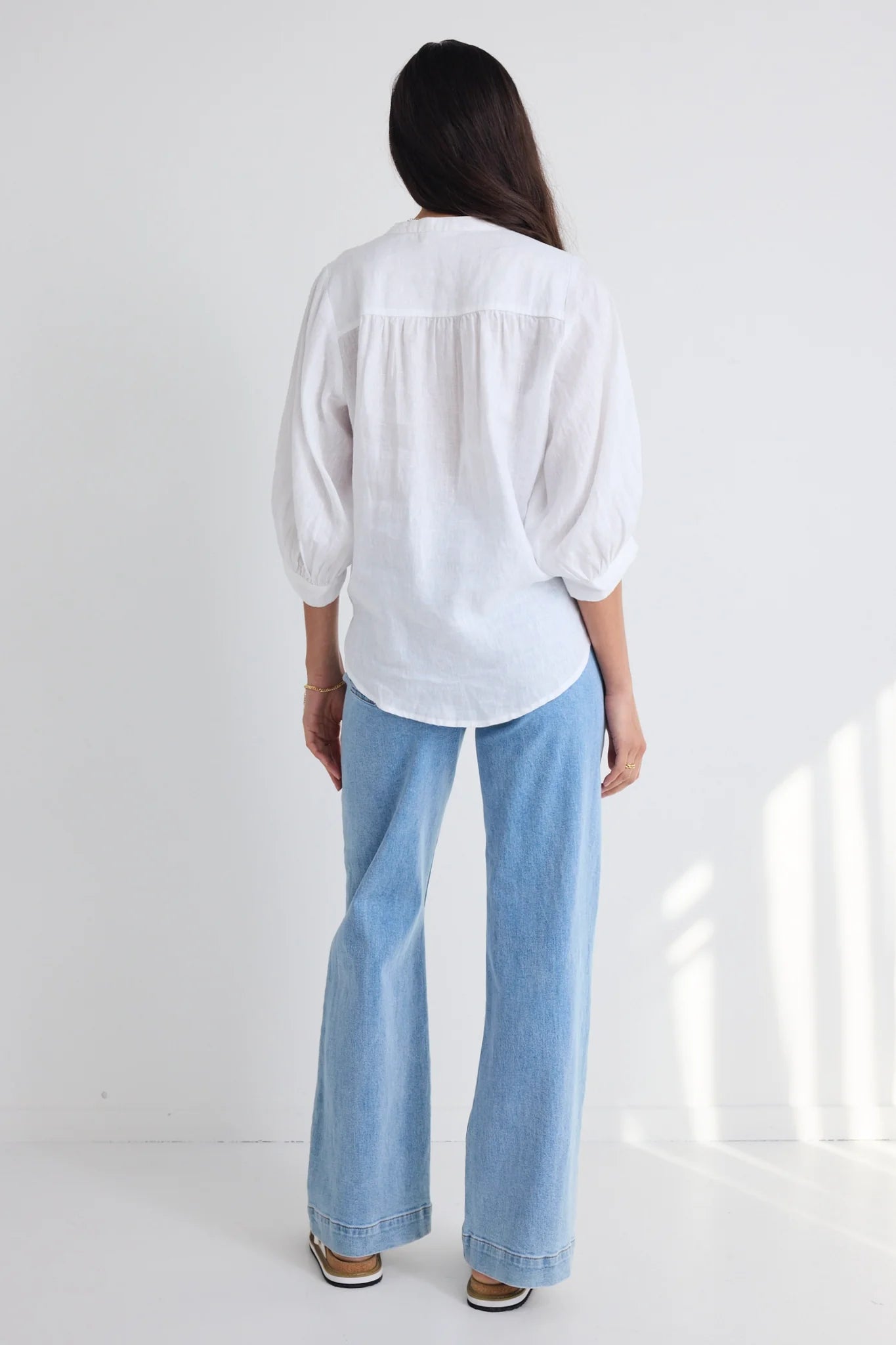 Deity Linen Puff Sleeve Blouse - white