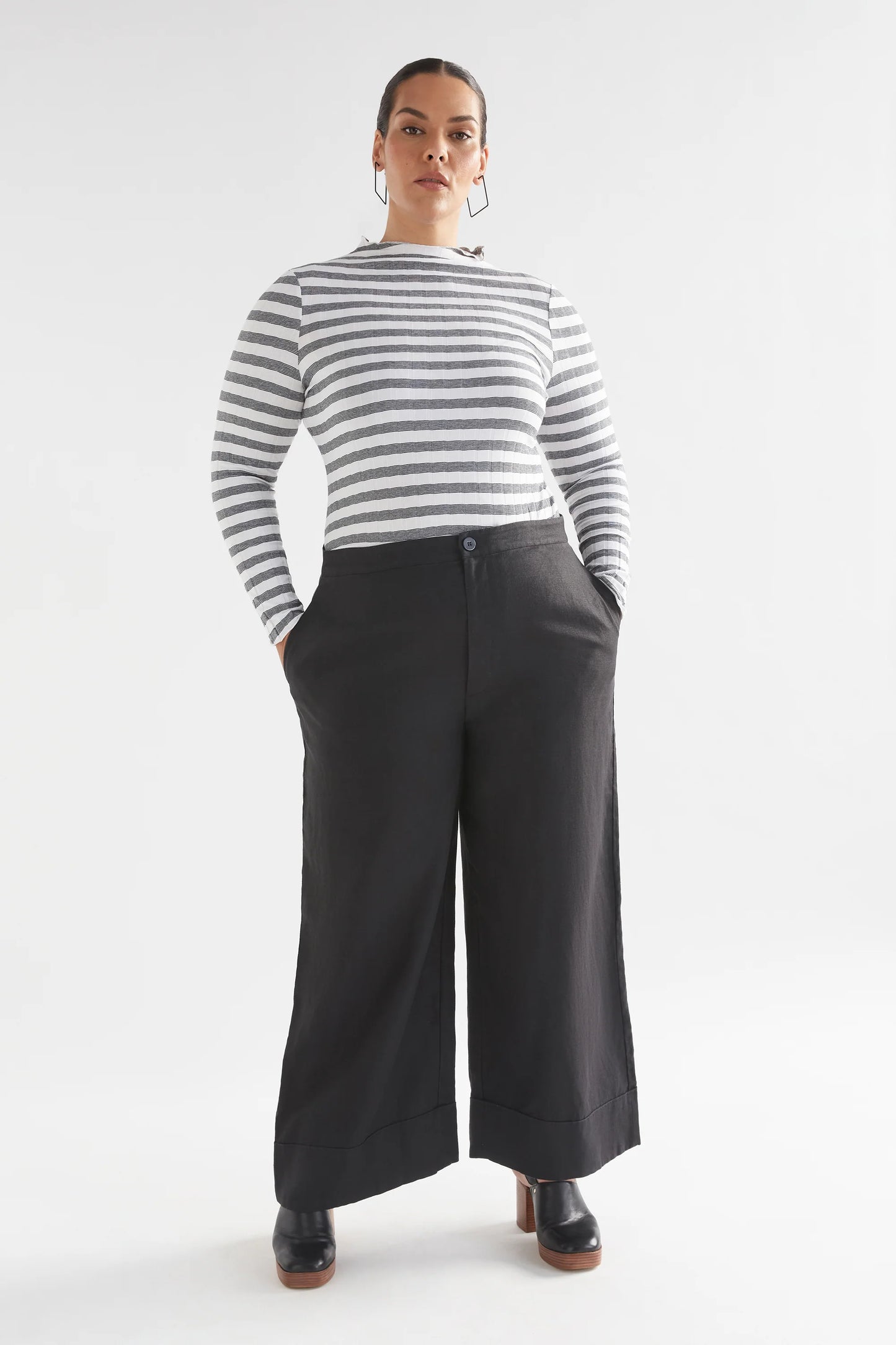 SKIVA ORGANIC TOP - White/Black
