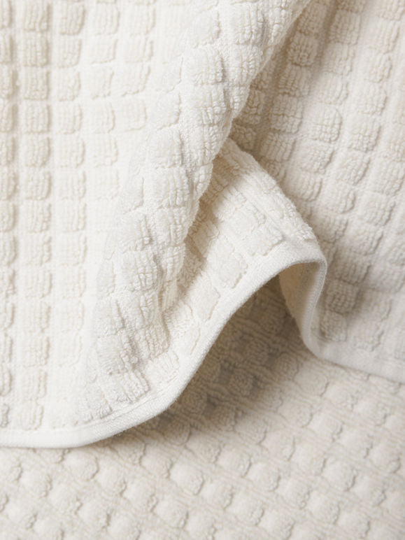 Nero Cotton bath towel range - Cream