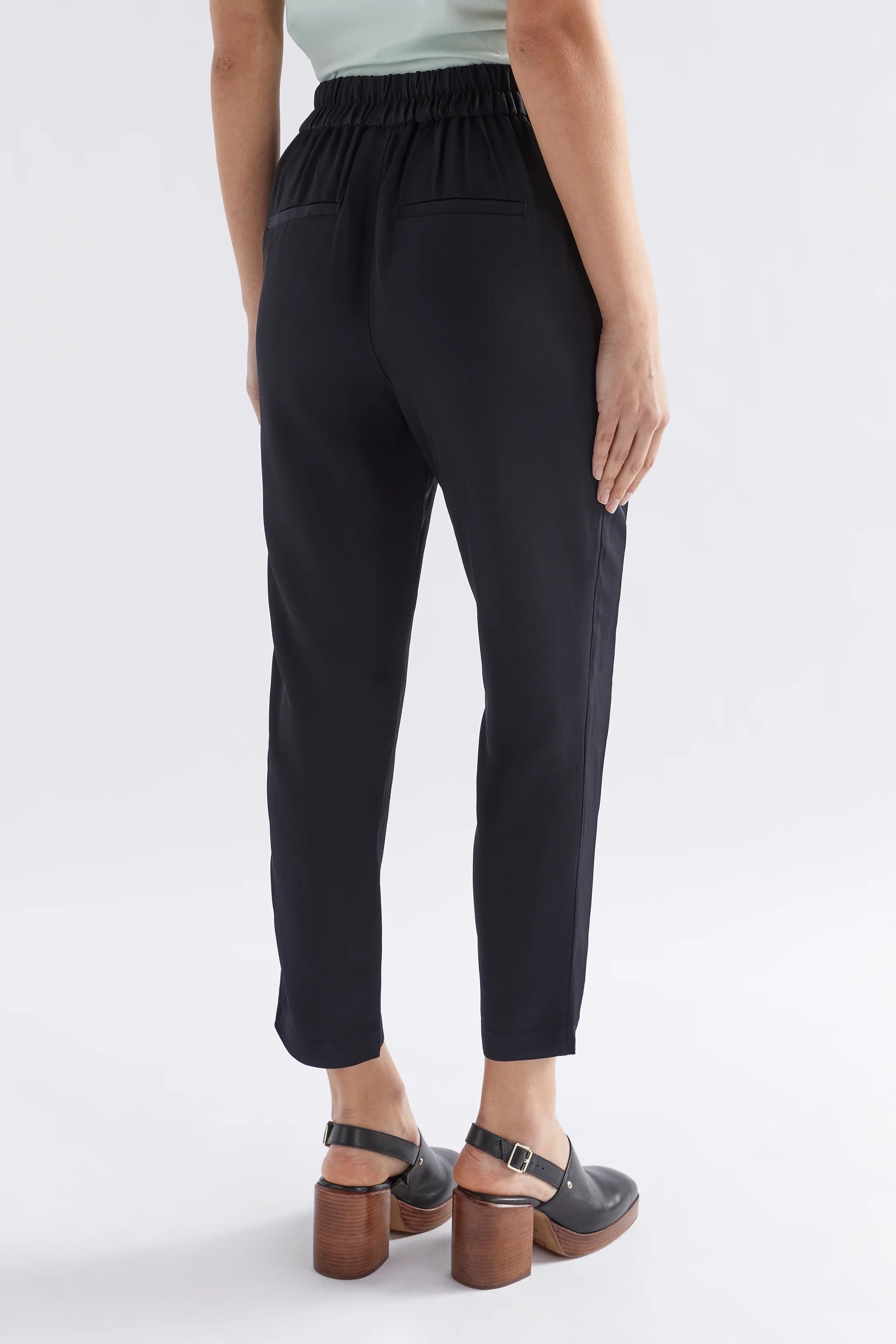 KIILTAVA PANT - BLACK
