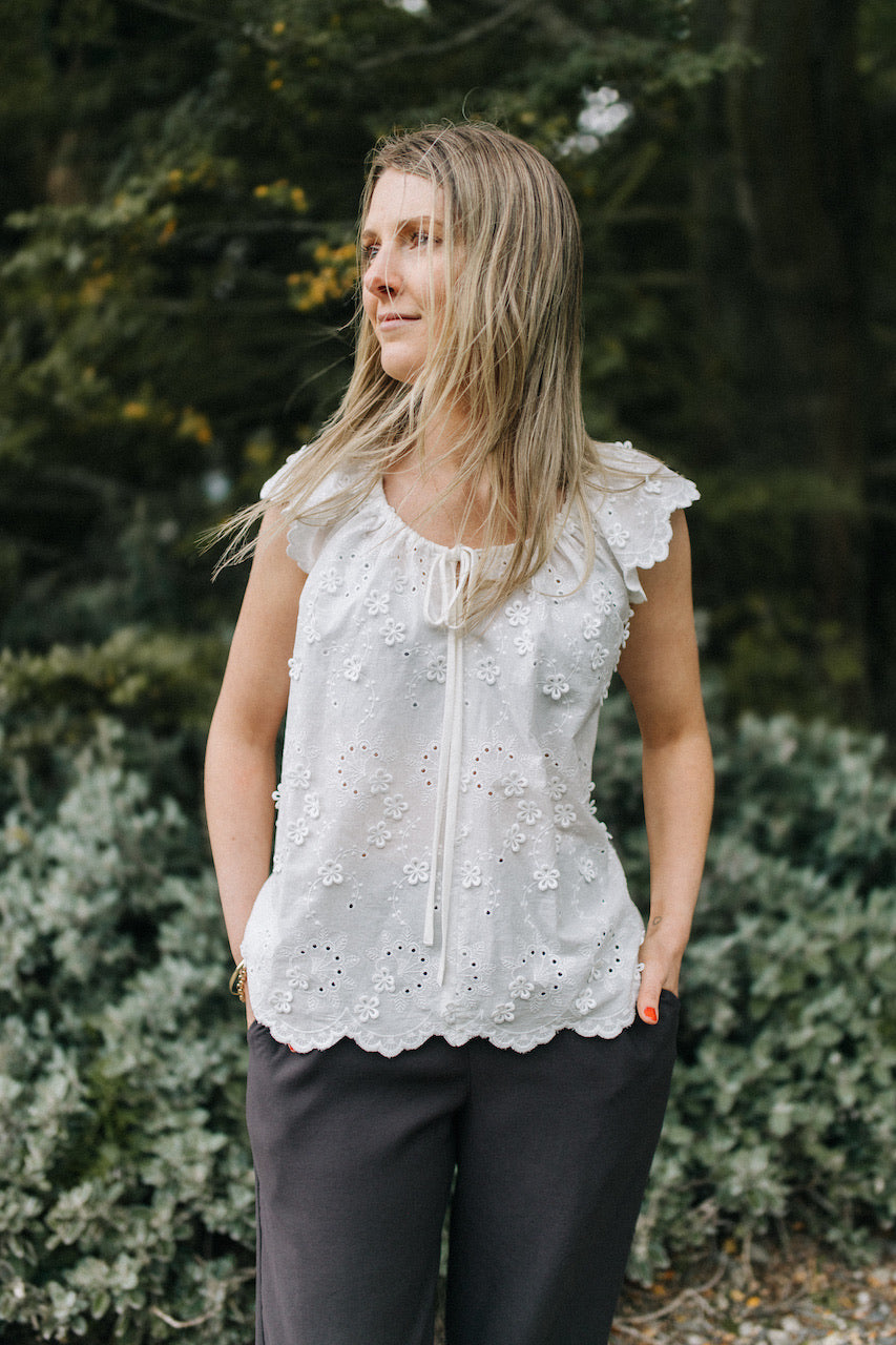 Karli top - White broderie anglaise