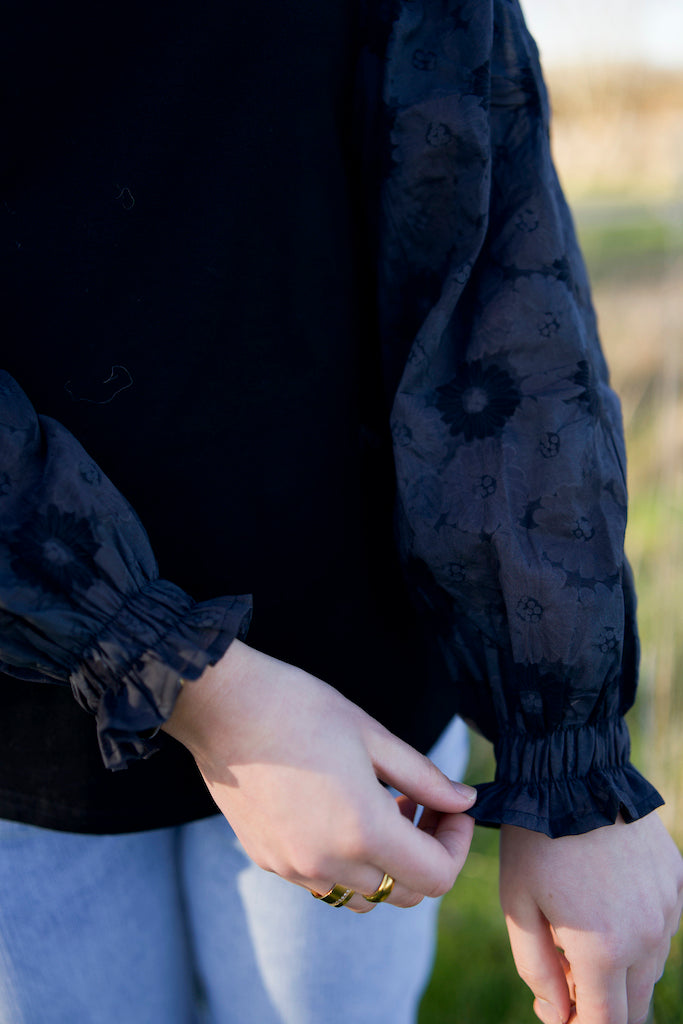 Kerry blouse - Black with textured floral sleeve