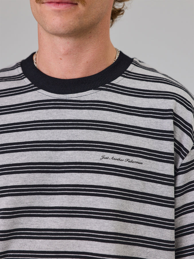 SCRIPT HEAVY SHORE TEE - GREY MARLE STRIPE
