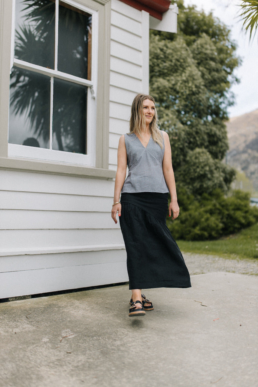 Scarlett skirt - black linen