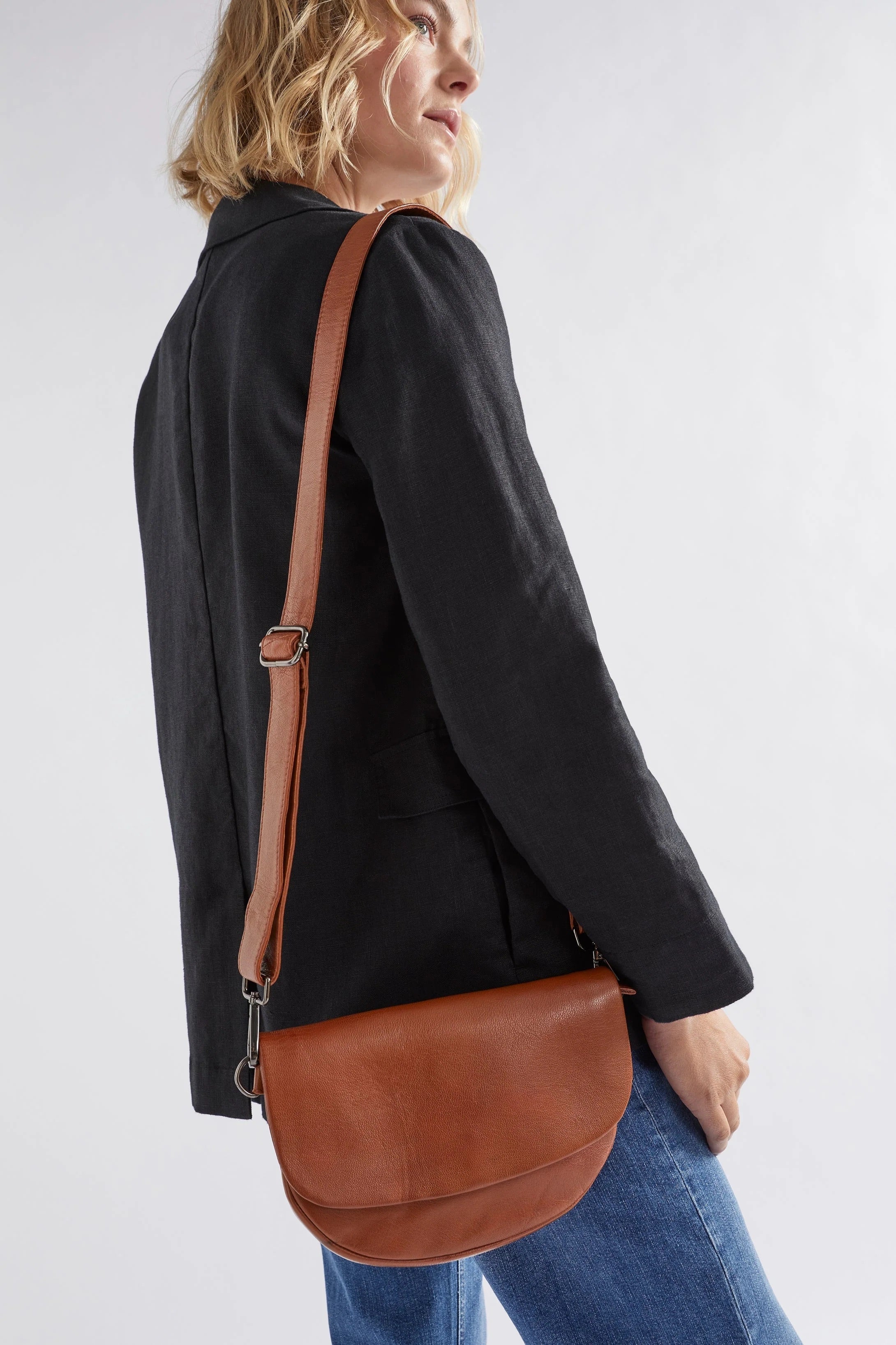 Otta Crossbody bag Tan