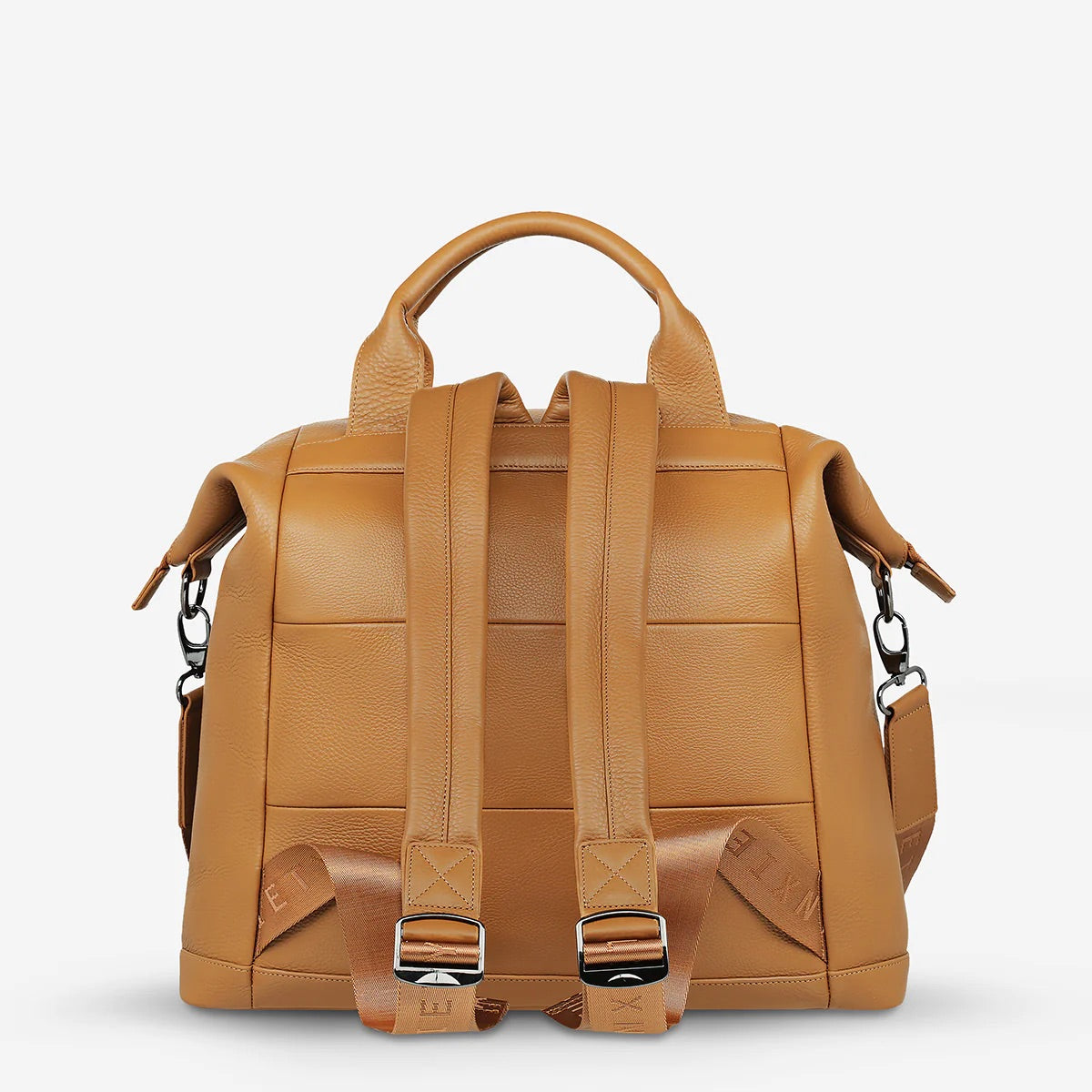 COMES IN WAVES - Black